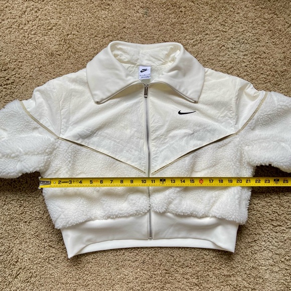NWT Women’s Medium Nike Crop Mixed Media Jacket - Picture 6 of 11